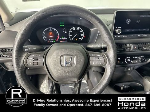 Used 2025 Honda HR-V LX image 11