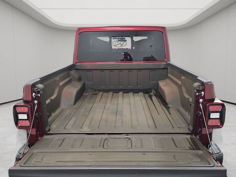 Used 2022 Jeep Gladiator Mojave w/ LED Lighting Group AWD/4WD image 12
