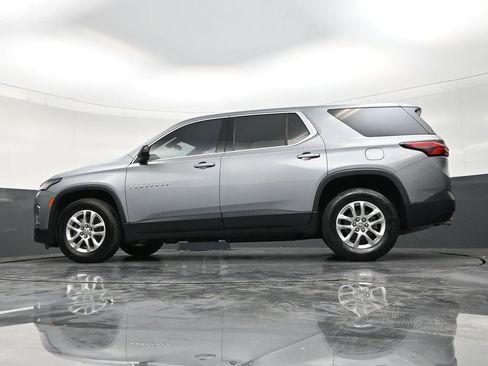 Used 2023 Chevrolet Traverse LS image 21