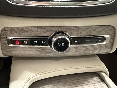 Used 2022 Volvo XC90 T6 Inscription w/ Advanced Package AWD/4WD image 19