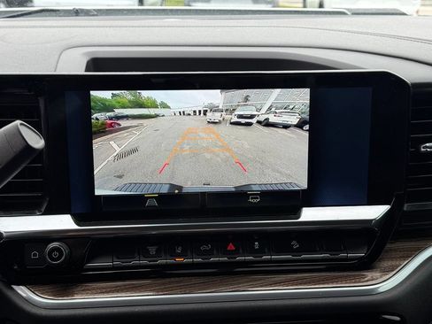 Used 2025 Chevrolet Silverado 3500 LT AWD/4WD image 19