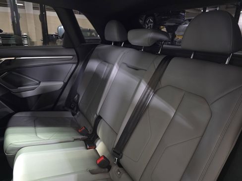 Used 2024 Audi Q3 2.0T Premium image 14