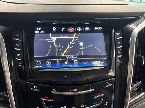 Used 2018 Cadillac Escalade Platinum AWD/4WD image 31