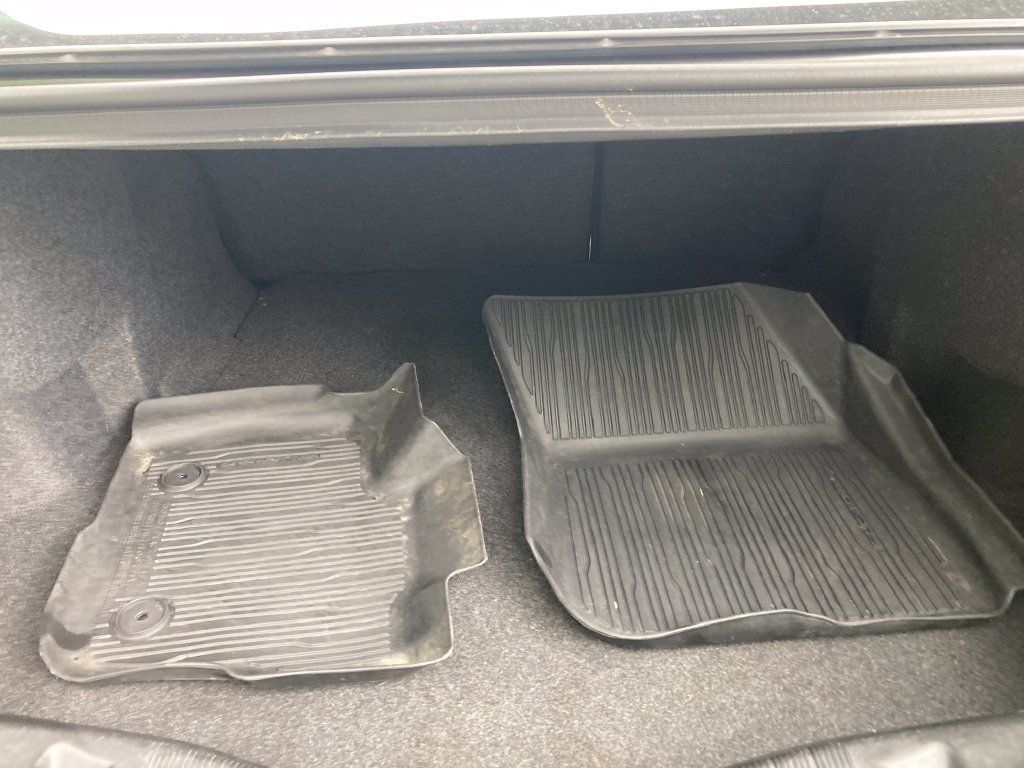 Used 2018 Ford Fusion SE FWD image 29