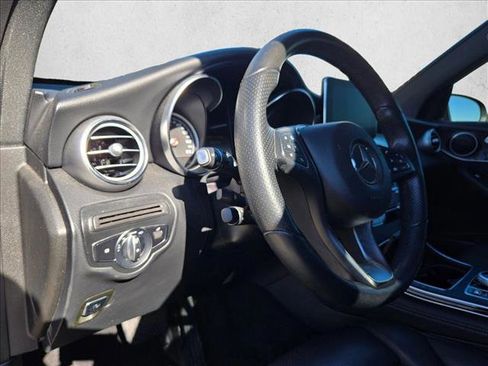 Used 2018 Mercedes-Benz GLC 300 4MATIC image 10