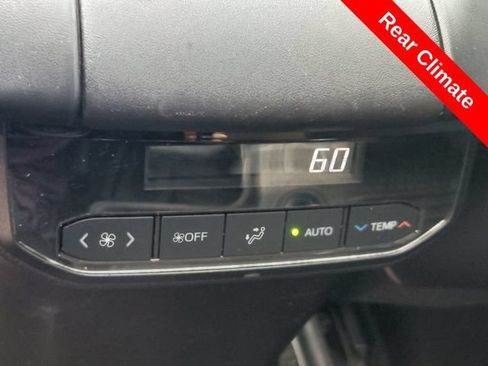 Used 2023 Toyota Highlander XLE FWD image 26