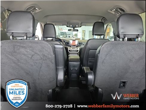 Used 2024 Ford Explorer XLT w/ Equipment Group 202A AWD/4WD image 9