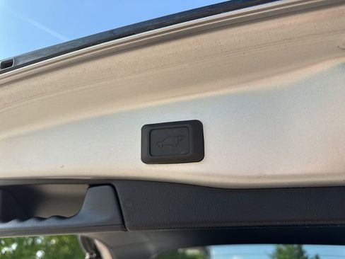 Used 2022 Toyota RAV4 XSE image 22