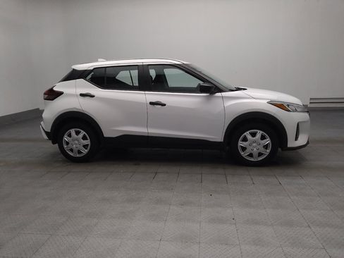 Used 2021 Nissan Kicks S FWD image 11