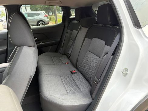Certified 2025 Nissan Kicks SV FWD image 19