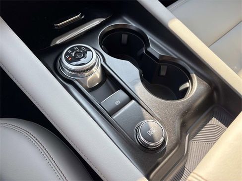 New 2025 Ford Explorer Active w/ Active Comfort Package image 30