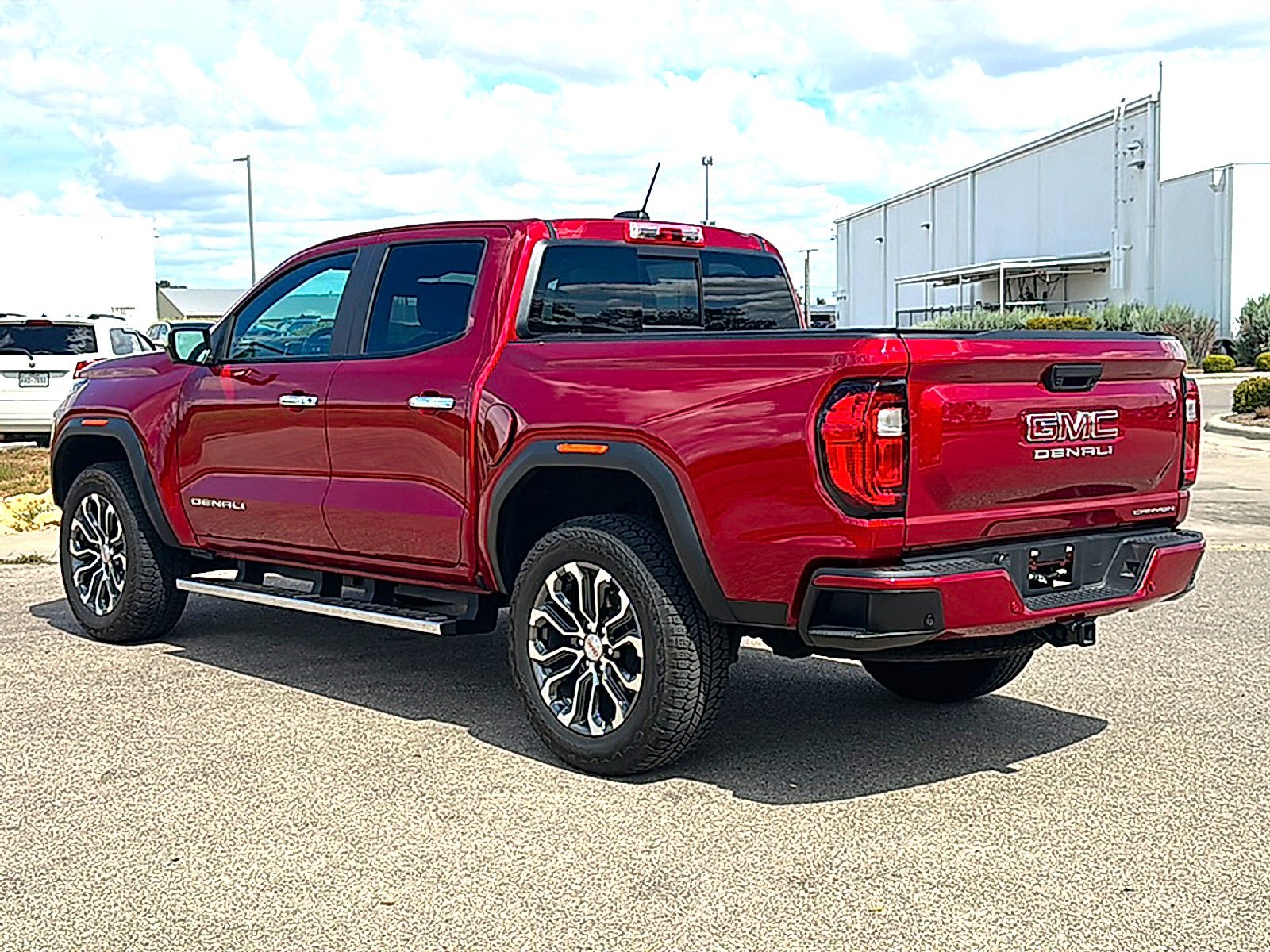 Used 2024 GMC Canyon Denali AWD/4WD image 6