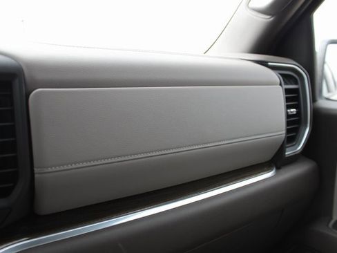 Used 2022 Chevrolet Silverado 1500 LT image 23