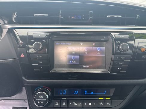 Used 2014 Toyota Corolla S FWD image 21