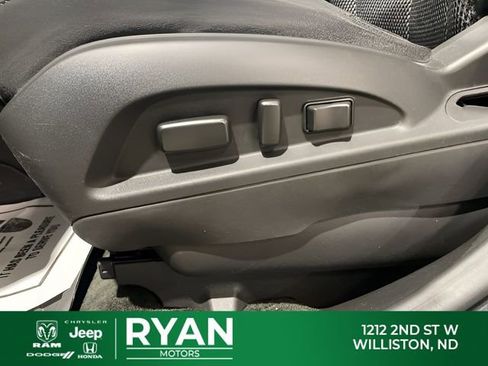 Used 2017 Chevrolet Equinox LT w/ Convenience Package AWD/4WD image 35