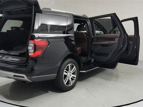 Used 2022 Ford Expedition Limited image 10