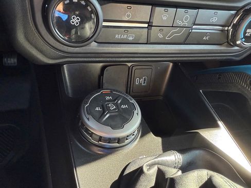 Used 2022 Ford Bronco Black Diamond image 29