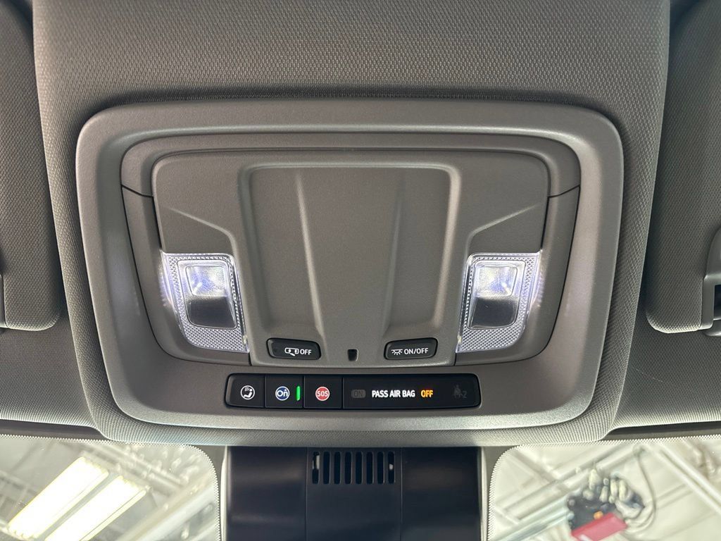 Used 2024 Chevrolet Silverado 1500 LT AWD/4WD image 28