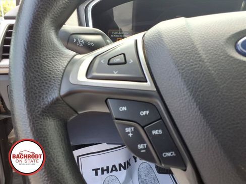 Used 2020 Ford Fusion SE FWD image 19