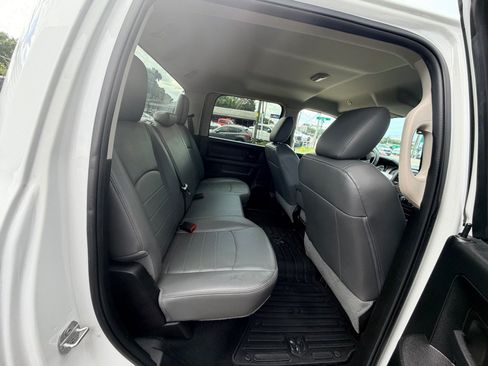 Used 2019 RAM 1500 Tradesman w/ Chrome Appearance Group RWD image 18