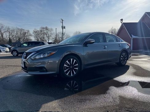 Used 2018 Nissan Altima 2.5 SL w/ 2.5 SL Technology Package image 10