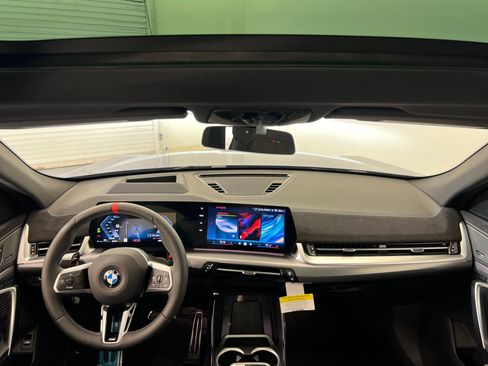 Used 2026 BMW X2 M35i w/ Technology Package image 16