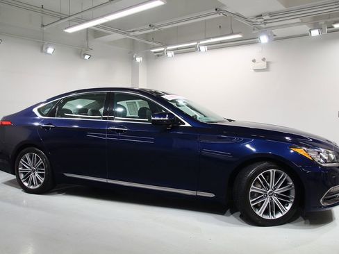 Used 2018 Genesis G80 3.8 w/ Option Group 02 image 9