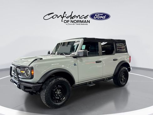 Used 2022 Ford Bronco Black Diamond AWD/4WD image 4
