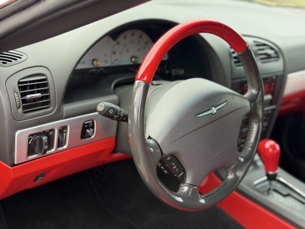Used 2002 Ford Thunderbird RWD image 24