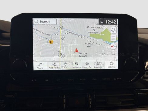 Used 2025 Nissan Pathfinder SL FWD image 35