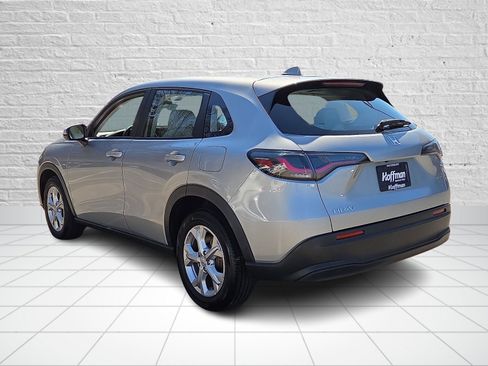 Used 2023 Honda HR-V LX image 4