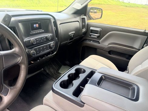 Used 2017 Chevrolet Silverado 1500 W/T w/ Trailering Package RWD image 18
