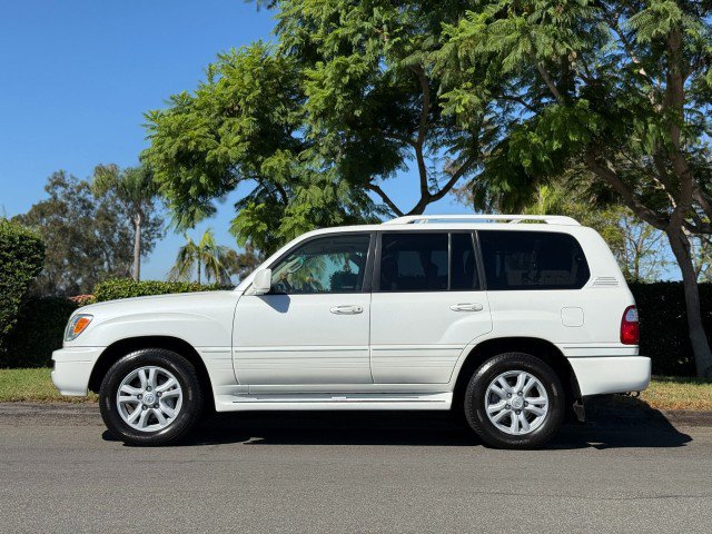 Used 2004 Lexus LX 470 4WD image 2