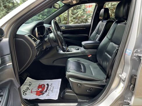 Used 2019 Jeep Grand Cherokee Limited AWD/4WD image 7