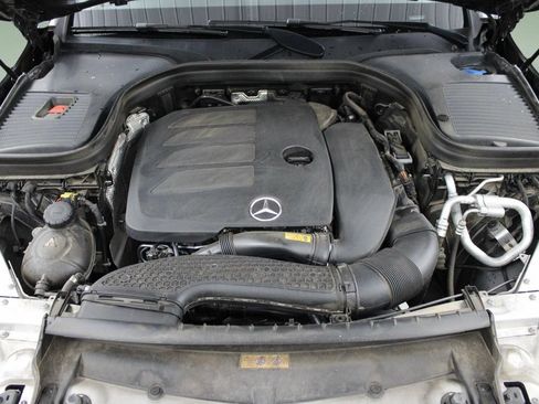 Used 2022 Mercedes-Benz GLC 300 image 42