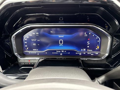 Used 2024 Chevrolet Silverado 1500 LT image 10