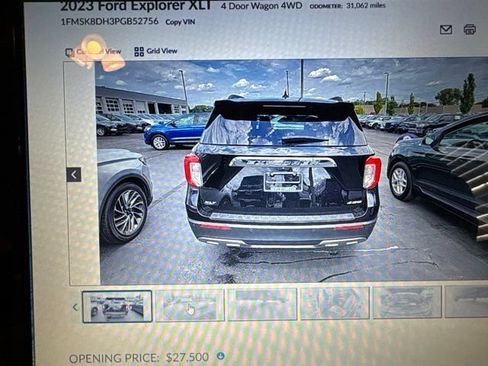 Used 2023 Ford Explorer XLT w/ Equipment Group 202A AWD/4WD image 12