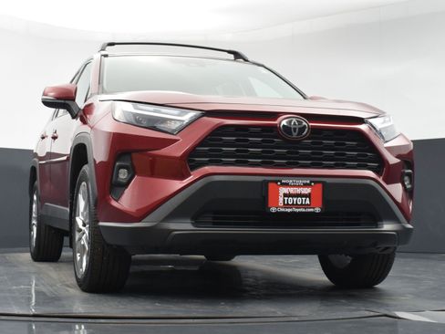 Used 2023 Toyota RAV4 XLE Premium image 32