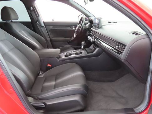 Used 2025 Honda Civic Sport image 25