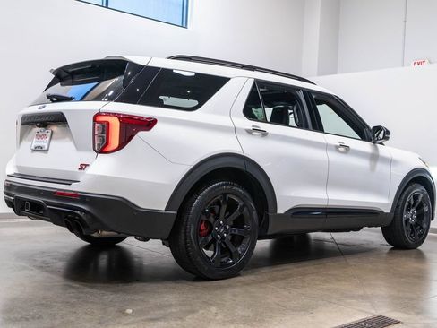 Used 2022 Ford Explorer ST w/ Equipment Group 401A AWD/4WD image 11