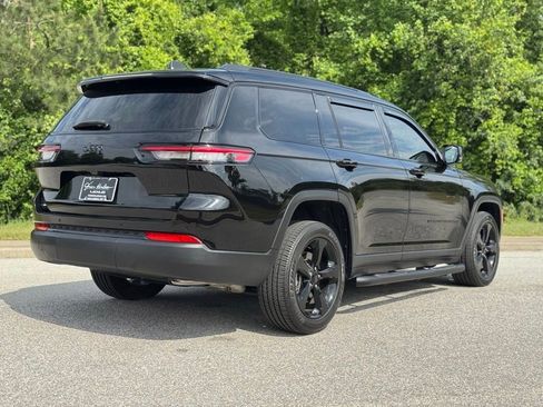 Used 2023 Jeep Grand Cherokee L Laredo RWD image 15