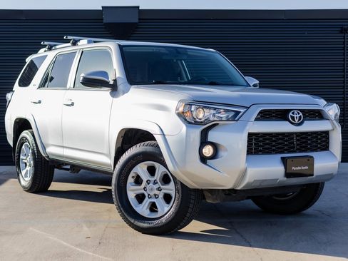 Used 2018 Toyota 4Runner SR5 image 9