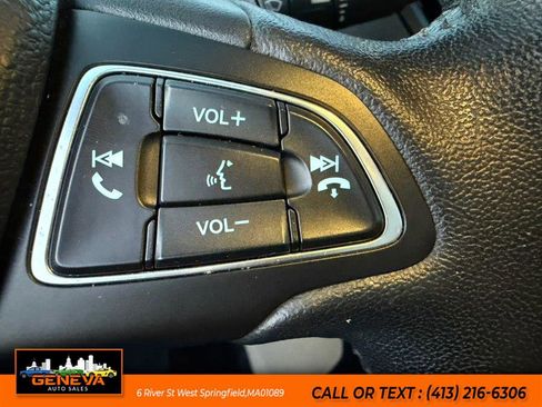 Used 2017 Ford Escape Titanium image 20