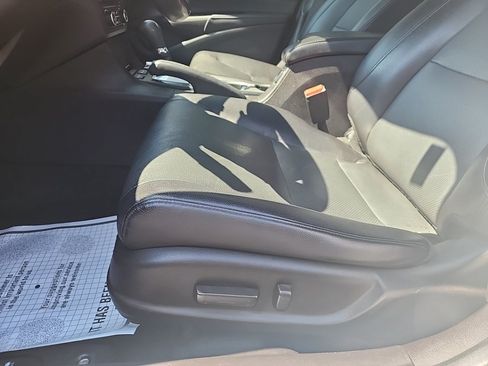 Used 2018 Acura ILX FWD image 26