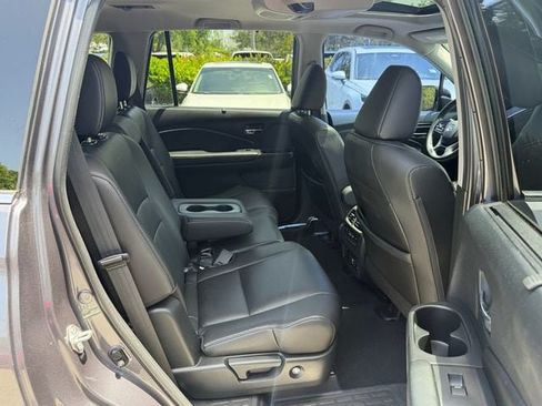 Used 2020 Honda Pilot Touring image 17