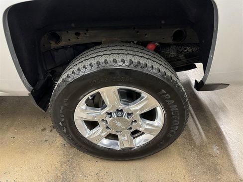 Used 2019 Chevrolet Silverado 2500 LTZ w/ Duramax Plus Package AWD/4WD image 9