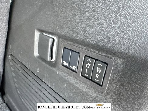 Used 2024 Chevrolet Tahoe Premier AWD/4WD image 35