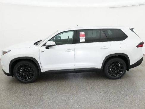 New 2026 Toyota Grand Highlander XLE FWD image 6