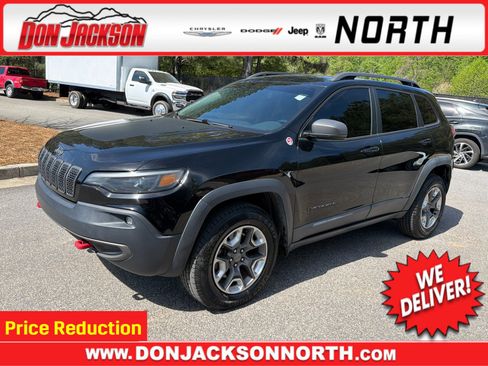 Used 2019 Jeep Cherokee Trailhawk AWD/4WD image 1