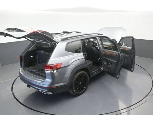 Used 2024 Volkswagen Atlas SE w/ Panoramic Sunroof Package FWD image 69